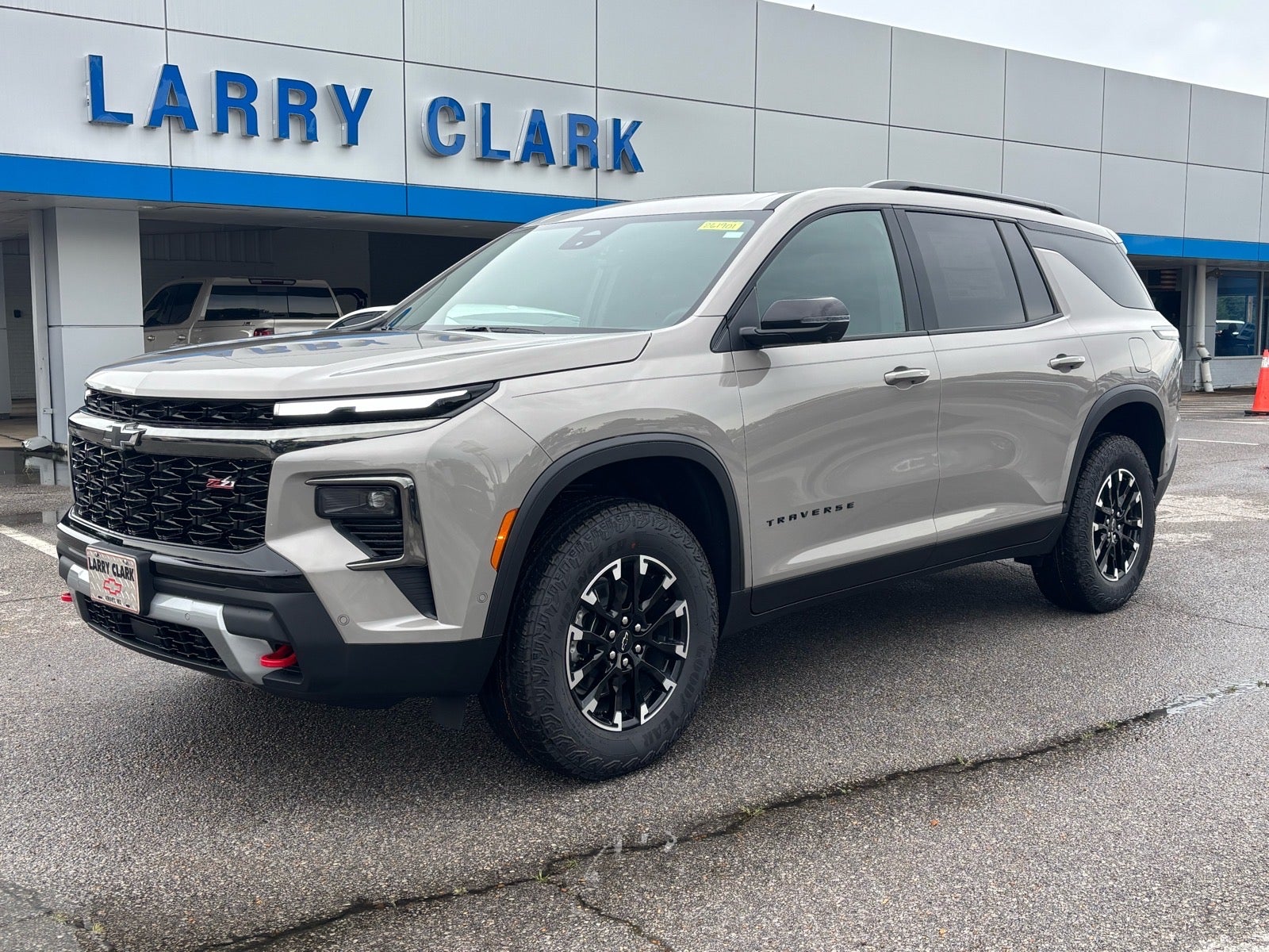 2026 Chevrolet Traverse Z71 in Sandstone Gray — front three-quarter view