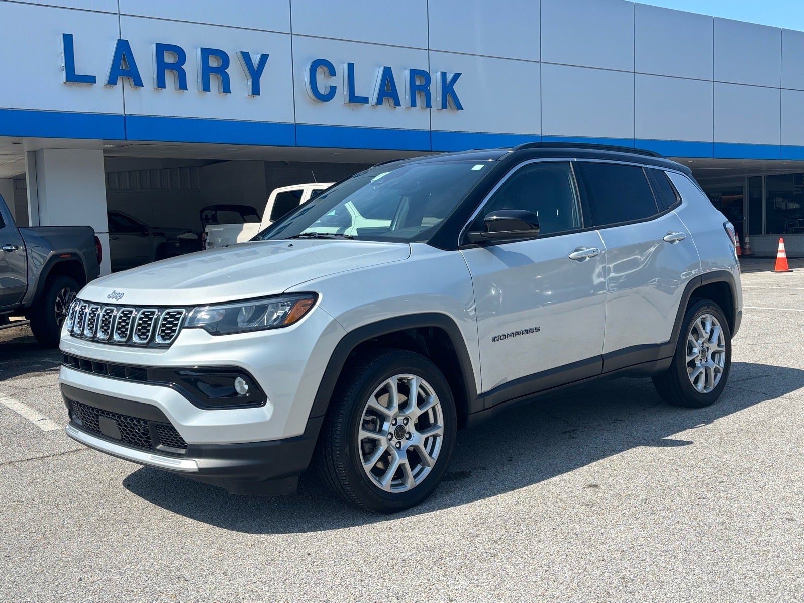 2025 Jeep Compass Limited 4x4 in Silver — front three-quarter view